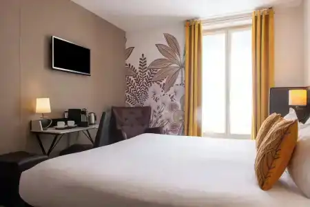Helussi Hôtel - 73