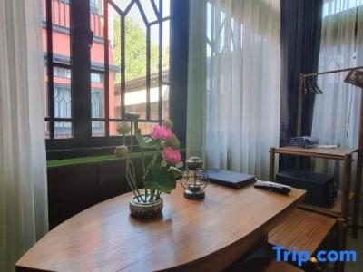 De Phanakron Boutique - 106