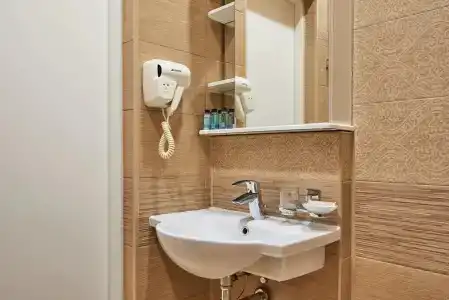 у Ларисы - 72