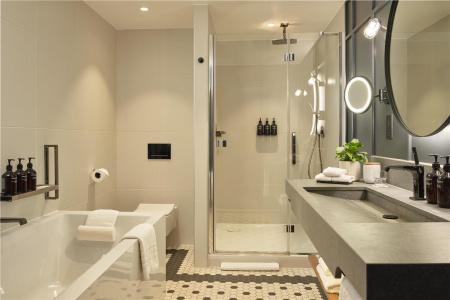 The Gantry London, Curio Collection By Hilton - 43