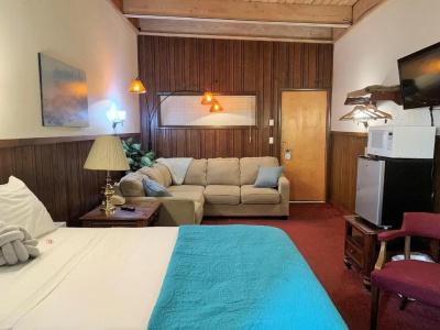 Breakers Boutique Inn - 67