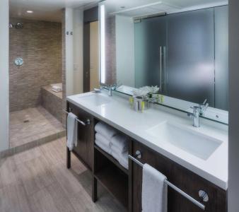 Eastlund - Best Western Premier Collection - 74