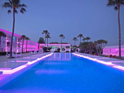 So White Club Resort - 8