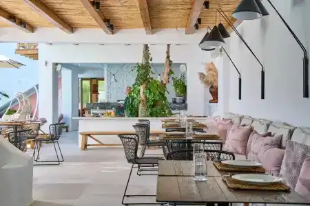 Adorno Beach and Suites - 25
