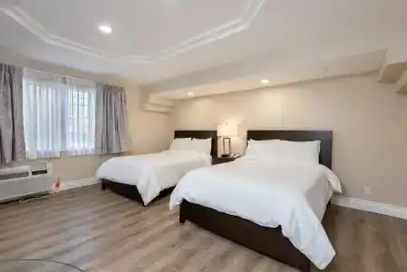 Wilshire Crest - 14