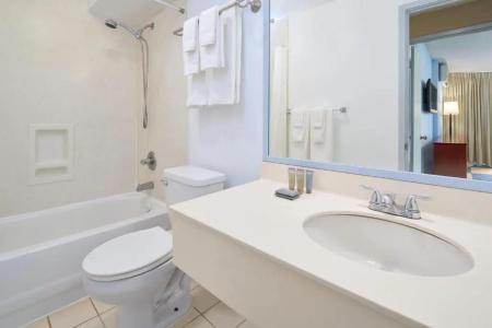 Ewa Waikiki - 48