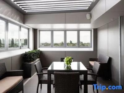 Rydges Latimer - 173