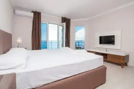 Open Sea Luxury - 48