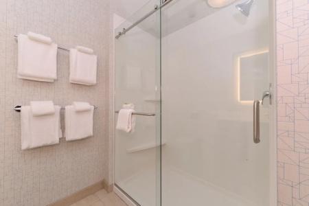 Holiday Inn Express & Suites - St. Petersburg - Madeira Beach, an IHG - 79
