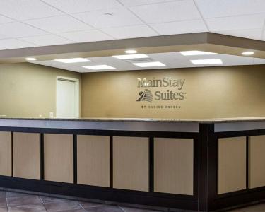 MainStay Suites - 19