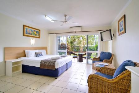Cairns Queenslander & Apartments - 46