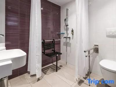 Holiday Inn Express Berlin City Centre West - 89