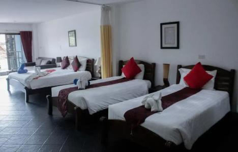 Deng's kamala beach Guesthouse - 29