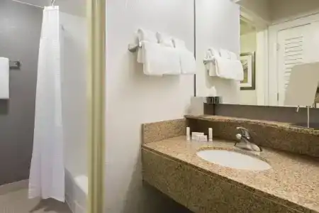 Courtyard by Marriott/Wrightsville Beach - 21