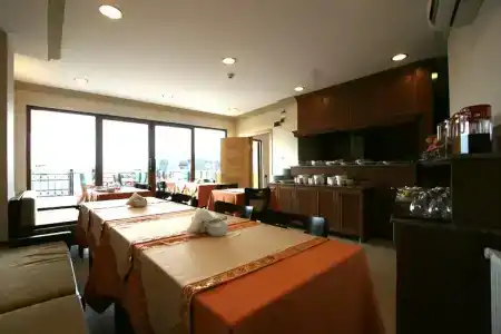 Grand Peninsula - 16