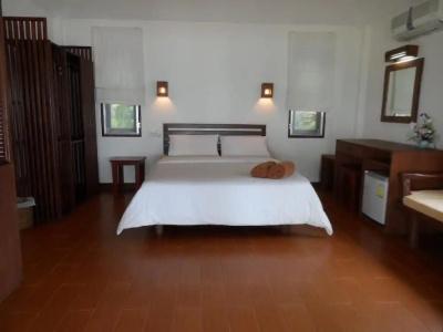 Sea Scene Resort - 17