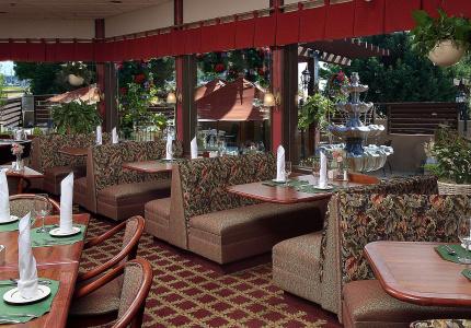 Rogue Regency Inn & Suites - 25