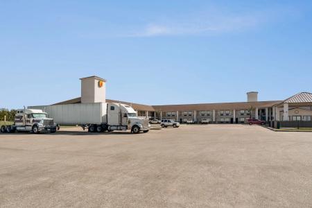 Super 8 by Wyndham Houston/Dtwn/I-610 - 22