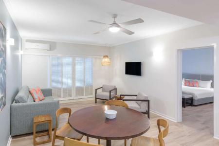 Ramada by Wyndham - 3