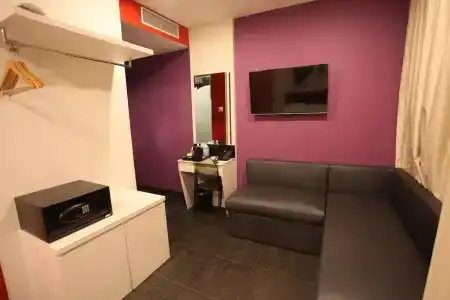 Venue - Sg Clean - 36