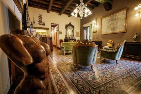 Henry's House - 1