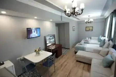 White Pearl Apart - 71