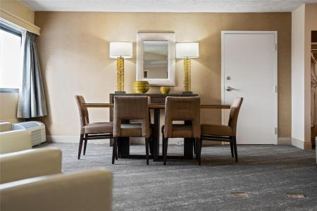 DoubleTree by Hilton City Center - 101
