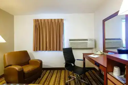 Super 8 by Wyndham/White Sands Area - 10