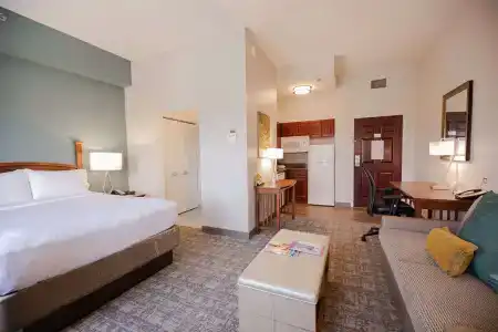 Sonesta Es Suites Baton Rouge - 57