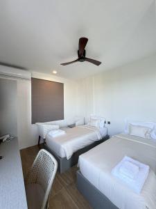 Avyanna Gulhi Beach - 37