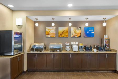 Comfort Suites Airport Convention Center - 32