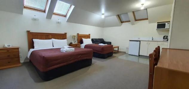 Rosewood Court - 95