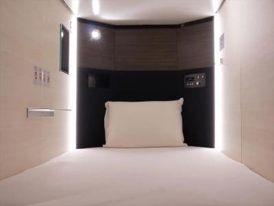 Akihabara Bay (Female Only) - 25