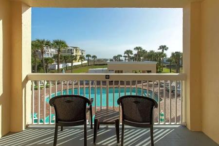 Hampton Inn - 166