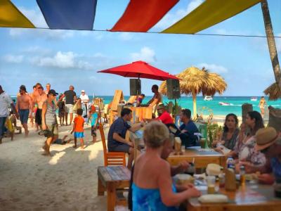 Las Terrazas Vip Pool Beach Club & Spa - 23