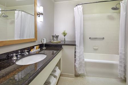 Glorietta Bay Inn - 25