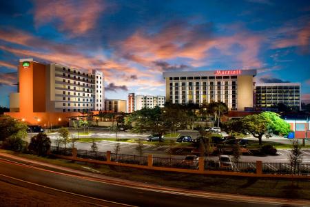 Courtyard by Marriott Miami Airport - 24
