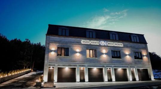 GM Rest House - 36