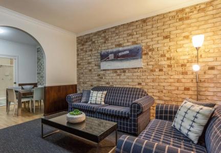 Highlander Motor Inn - 2