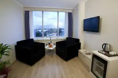 Walk In - 37