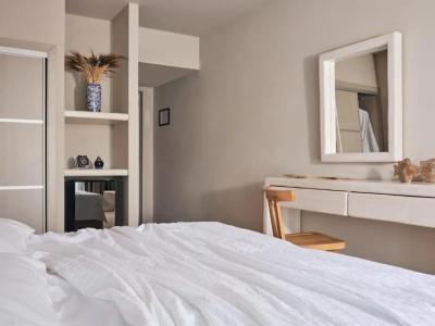 Ionian Hill - 102