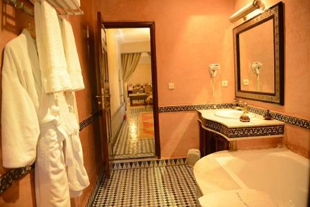 Riad El Yacout - 7