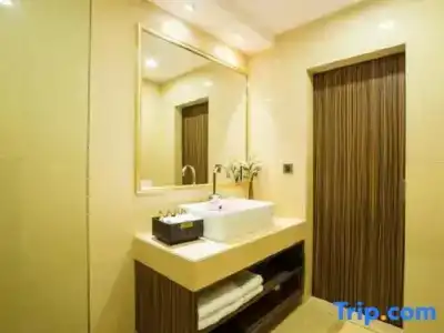 Best Western Chinatown - 65