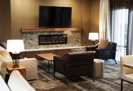 The Broadway - a DoubleTree by Hilton - 35