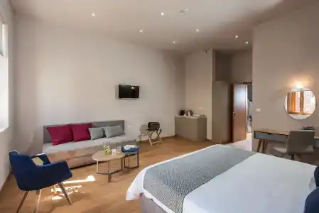 Bluebell Luxury Suites - 64