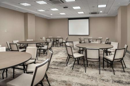 Doubletree by Hilton Hamilton Place - 22