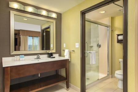 Hampton Inn & Suites/Hamilton Place - 10