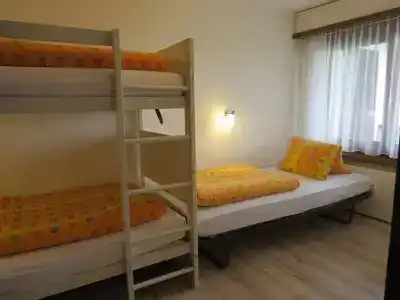 Hof - 3