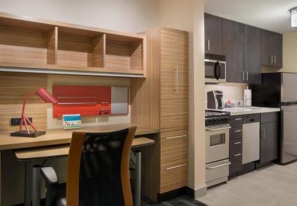 TownePlace Suites by Marriott Kanata - 19