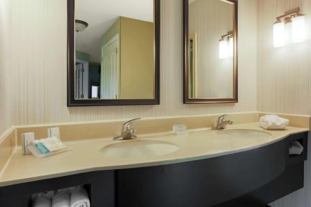 Hilton Garden Inn - 7